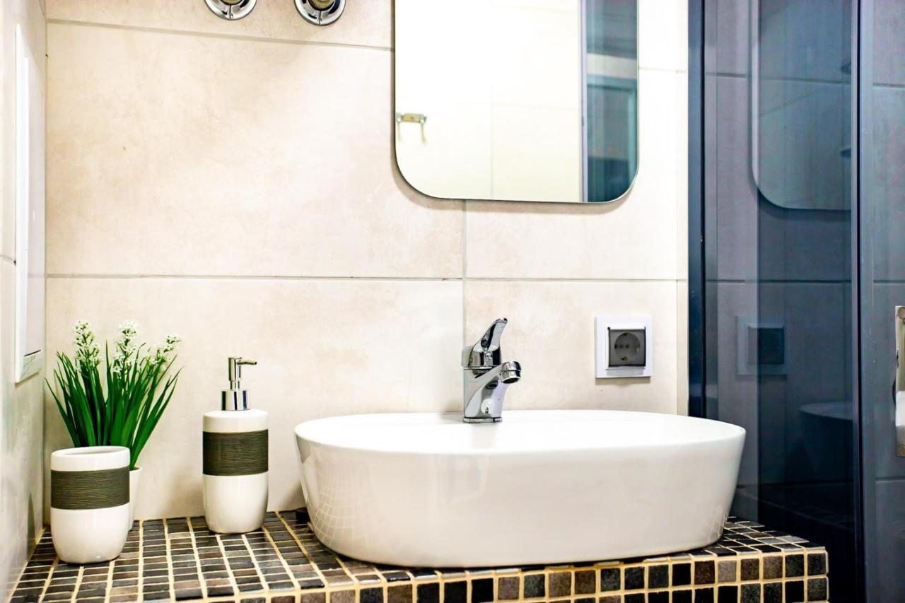 Студия Luxury В Центре Mykolajiv Buitenkant foto